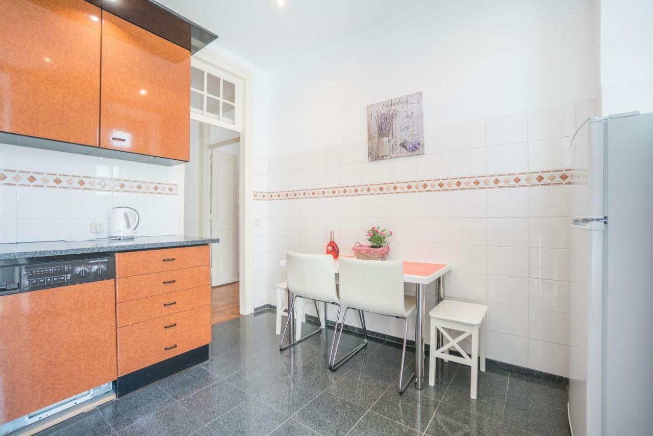 Campo Pequeno 3Bdr Apartment Lisbon Luaran gambar